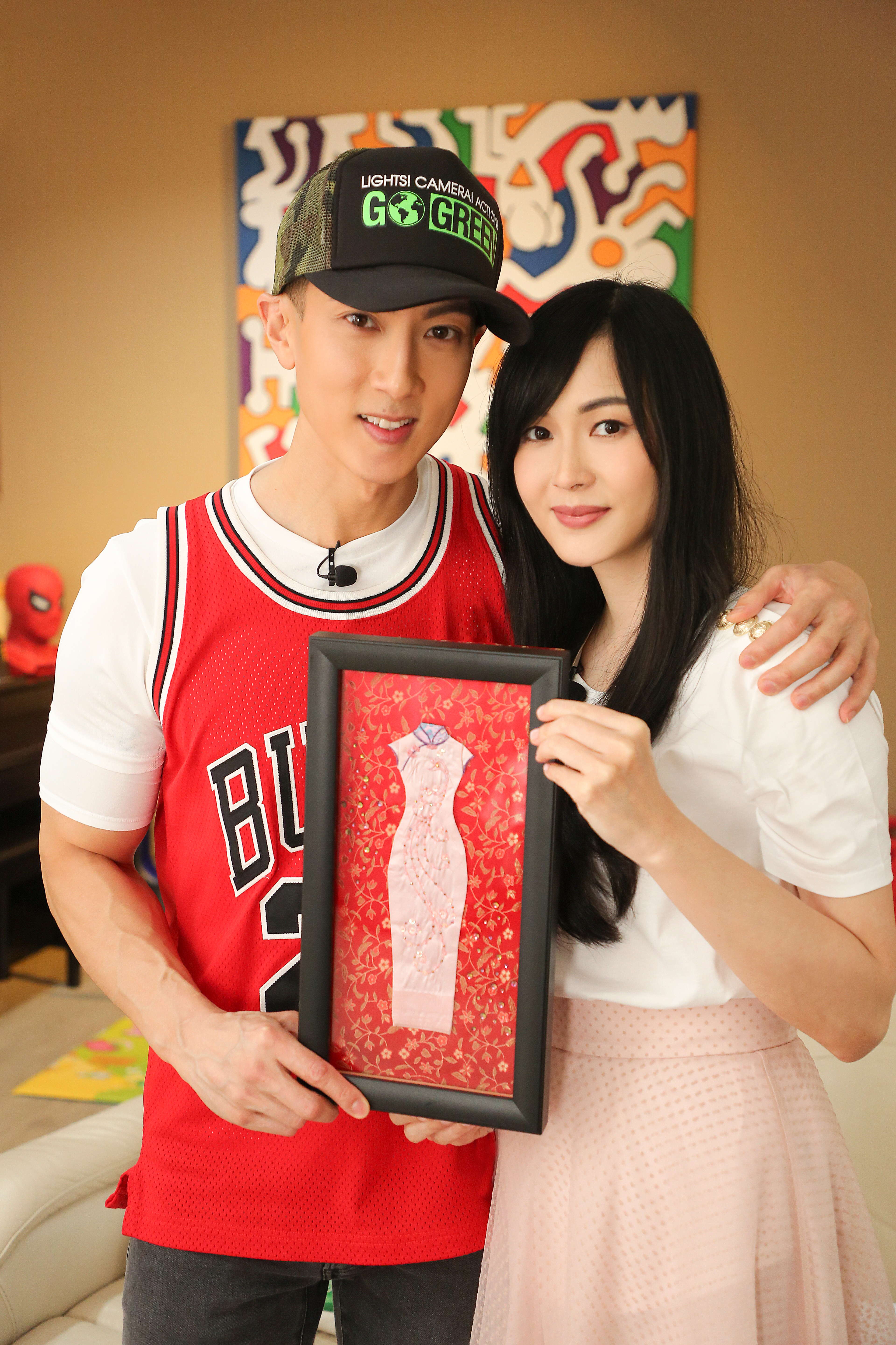 母亲看到吴尊林丽吟的婚纱照,吴尊林丽吟婚纱照测试