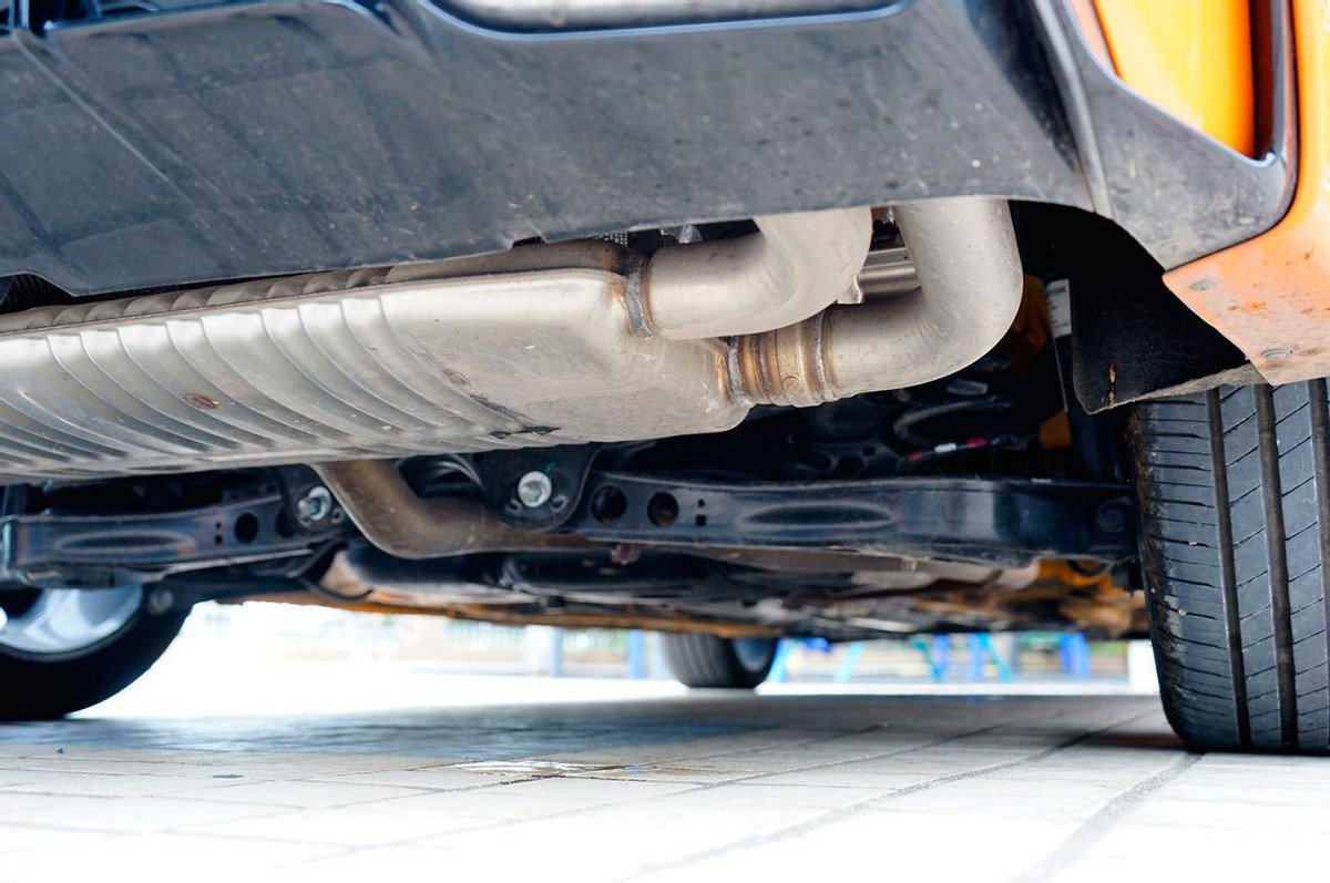 赛车尾翼高能,赛车霸气尾翼