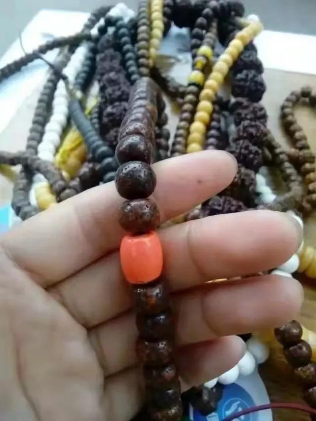 高端毛衣链玉石珠串吊坠,珍珠毛衣链配黄金小配饰