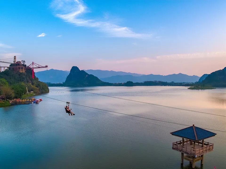 英德温泉一日游,英德有什么温泉带泳池酒店