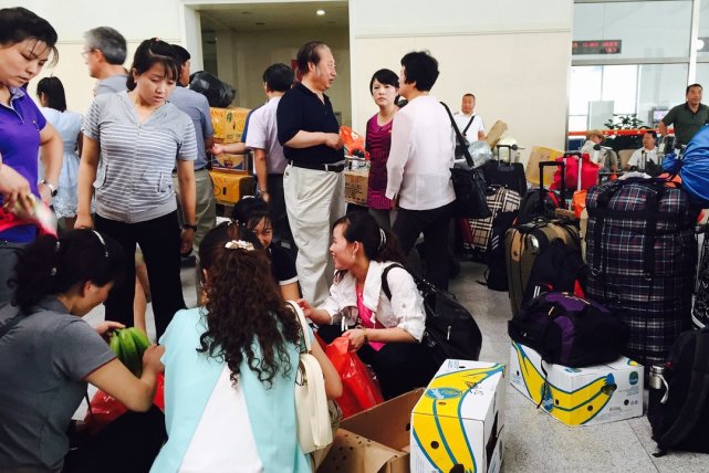 朝鲜百姓做生意,进货渠道很重要,没有本钱也不行