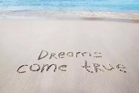 老公和婆婆背着儿媳，被“租子宫包生儿子”小广告骗了85万！活该