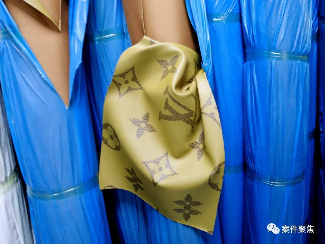 广东假冒lv包涉案案件,查获国内假冒lv名牌服装销售案