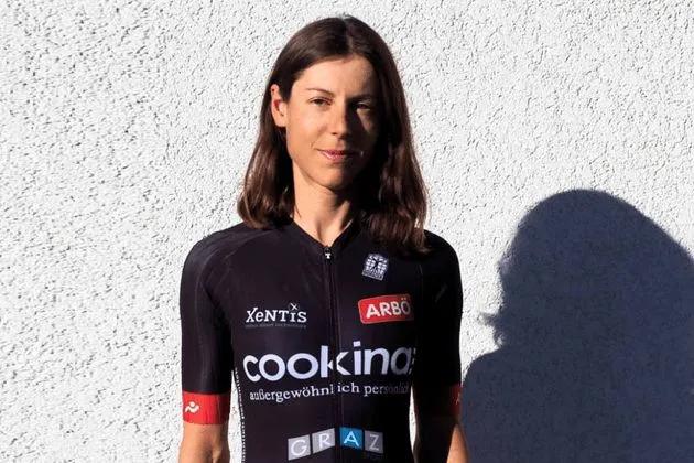 超级黑马!女博士用“夺冠公式”拿金牌:没教练团队,我只靠自己