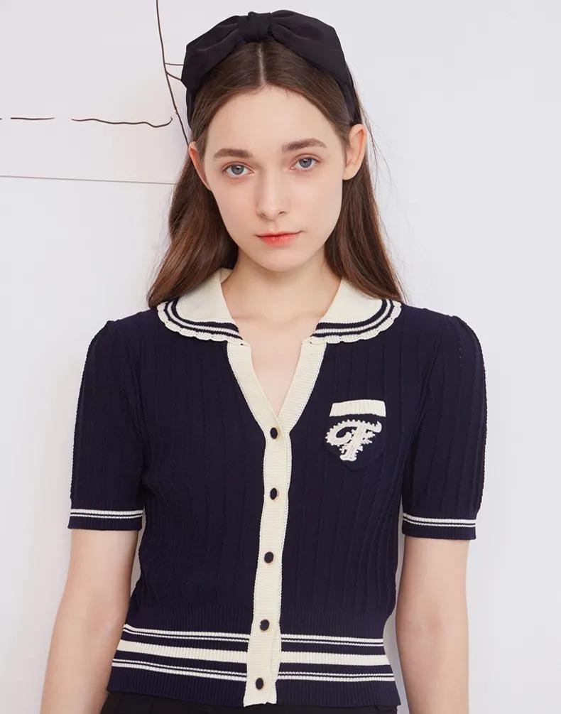 超减龄穿搭法则被杨超越狠狠拿捏,杨超越水手服穿搭