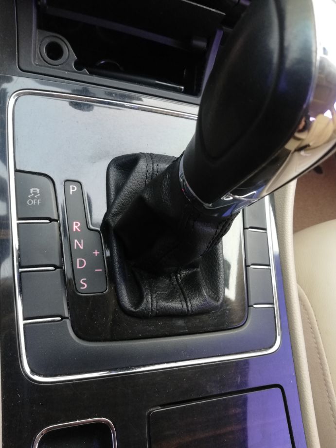 自动挡汽车从p挡拉到d挡一拉到底,自动挡从p挡挂到d挡很重