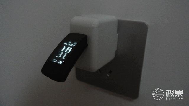 佳能用上200年前的技术造手环！彻底干掉充电器，功能一点不缩水