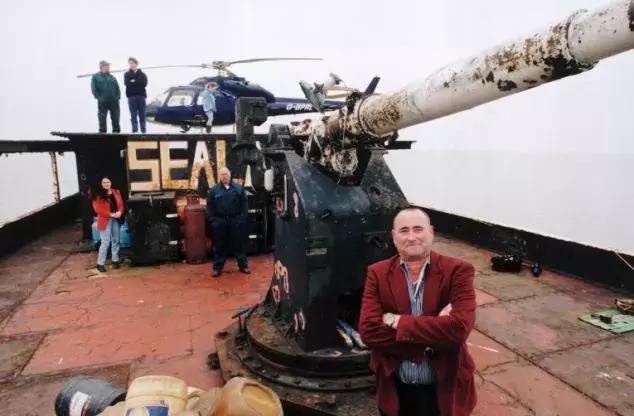 占着块荒地就敢建国？有*旗国**有宪法更有罪恶