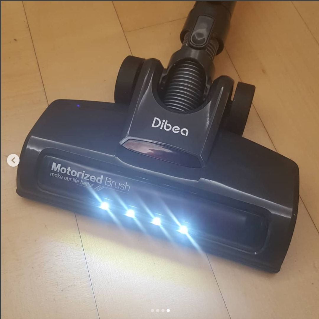 戴森吹风机翻车视频,戴森吹风机翻车现场