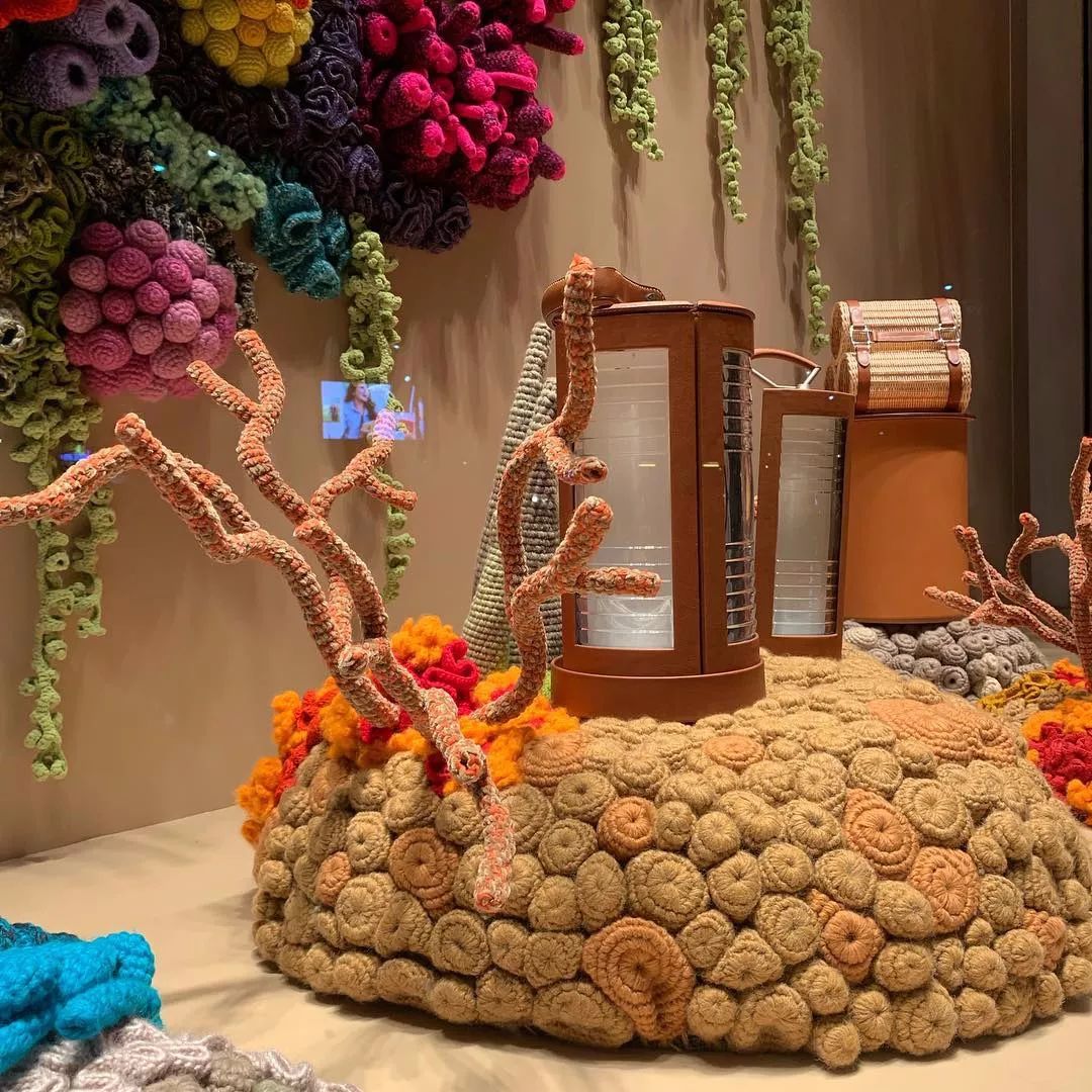 爱马仕橱窗展示设计手绘图,爱马仕2023橱窗设计最新款