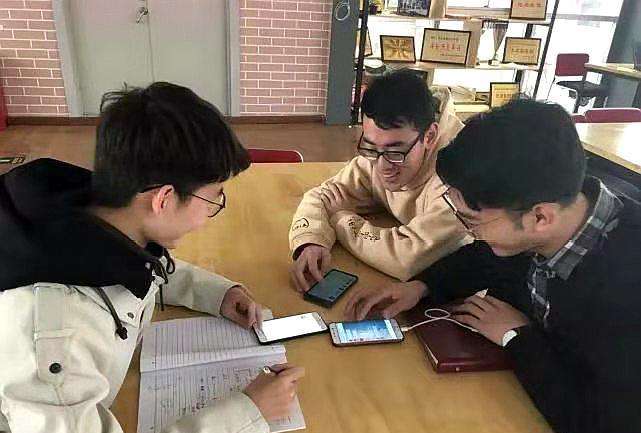 夸夸群为什么能火,夸夸群背后的意义