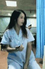 妹子,作为医生这么皮合适吗*------------------------*