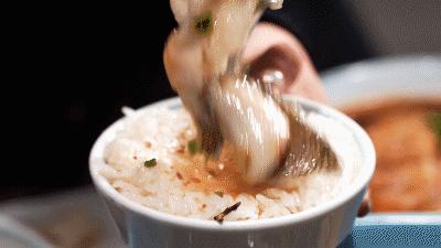 女生同行4.9折开吃！这家“网蓝”酸菜鱼店太“偏心”