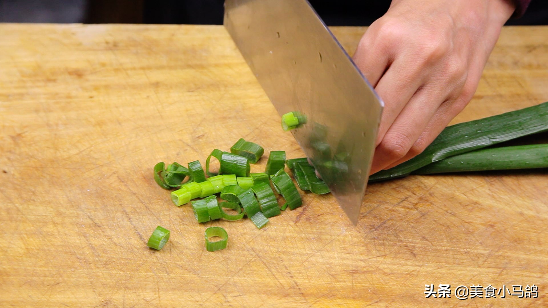 继续清理年货库存，教你做一道颜值爆表的清蒸鱼，晒朋友圈后火了