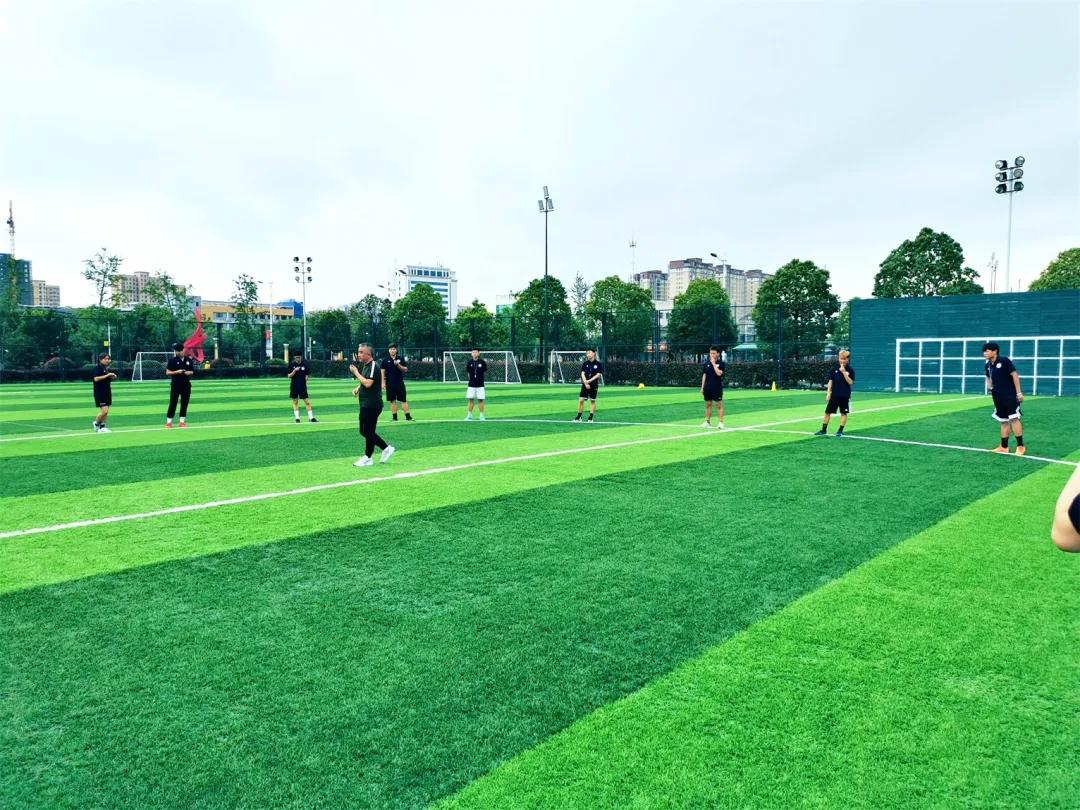 肇庆市足球裁判培训,2018年郑州市足球裁判员培训