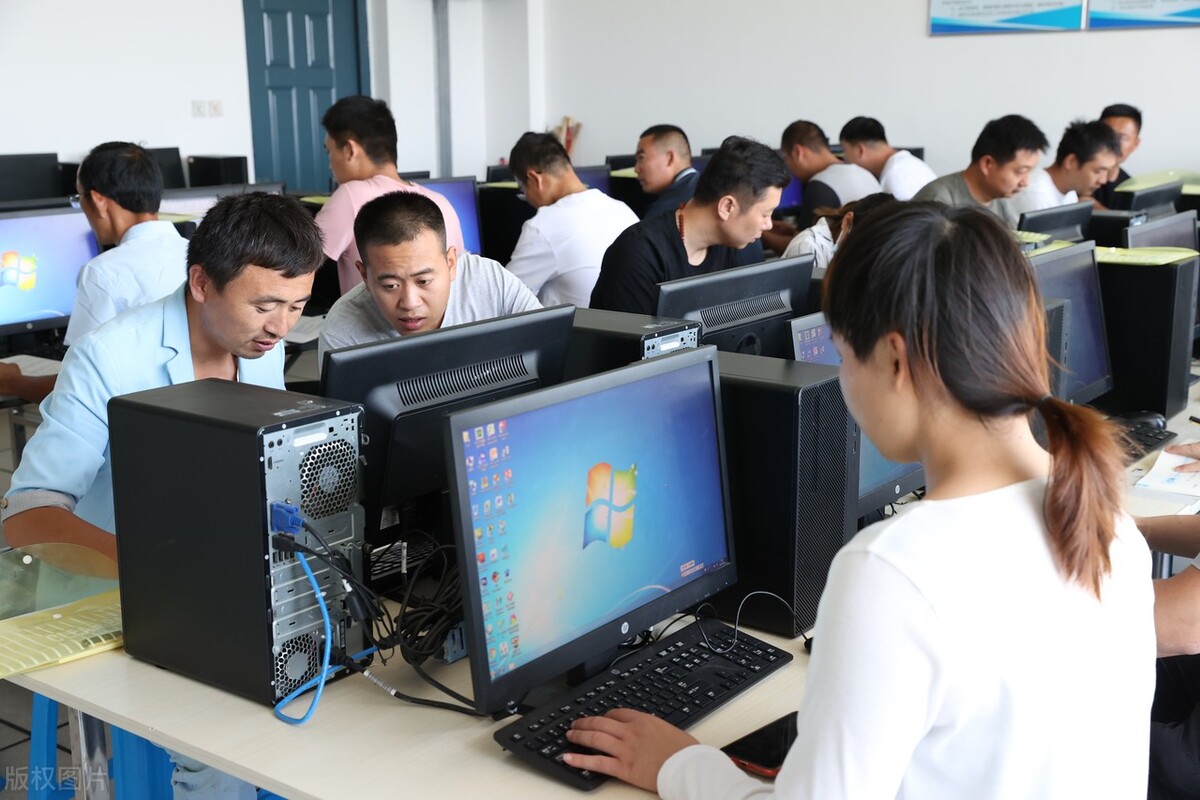 职高中专技校怎样选择,中专职高技校的区别和优缺点