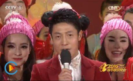 春晚主持人迭代:22岁小将混搭佟丽娅,38年头一遭