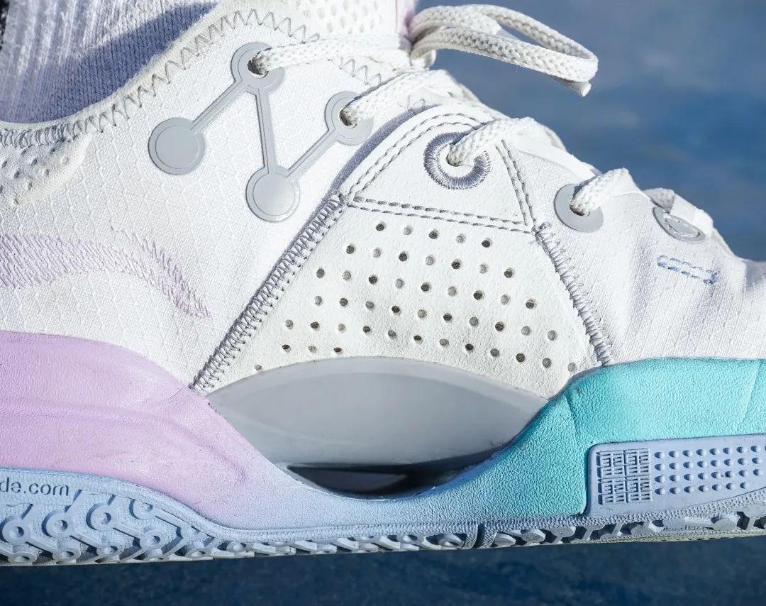 李宁全城9青年版有啥区别,李宁韦德之道全城9棉花糖