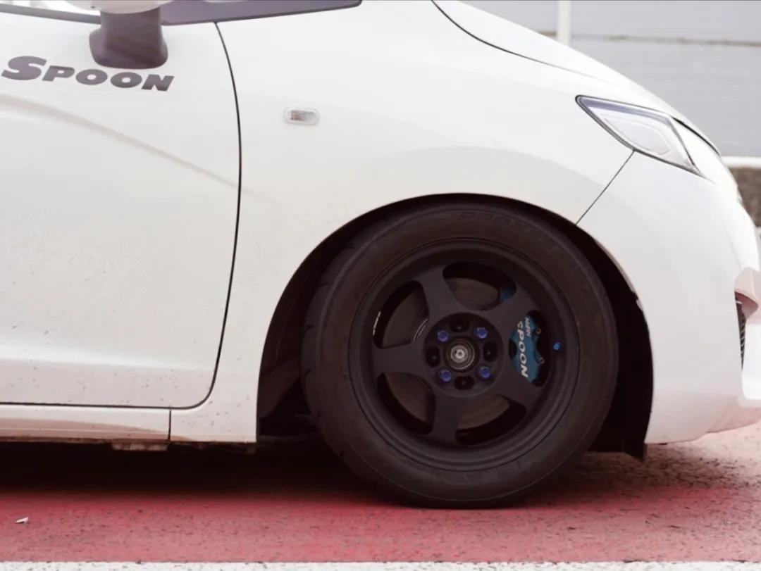 买车五万改车八万,买车4万改房车