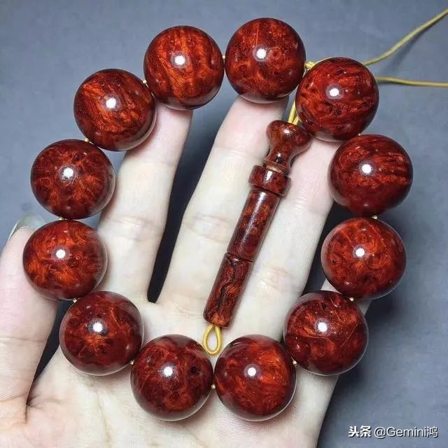 佛珠断了凶兆发生还能戴吗,佛珠手串丢了预示着什么