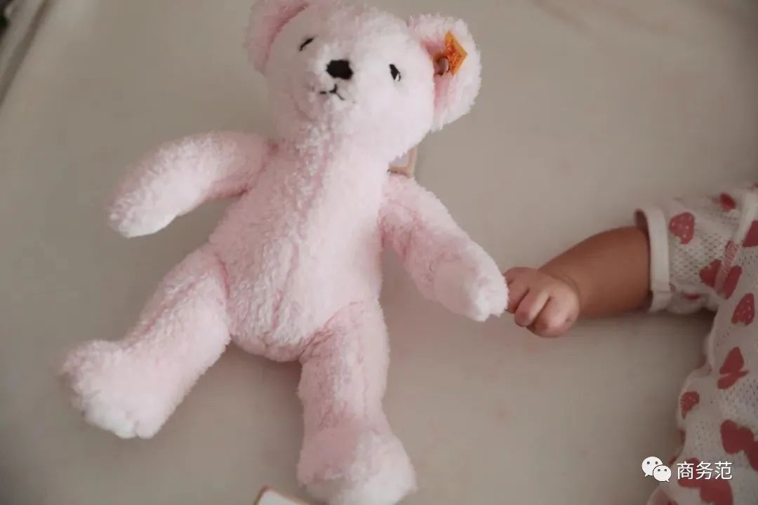 新生婴儿礼物必备物品清单,新生婴儿适合买什么礼物