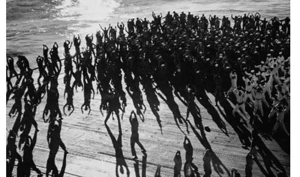 课间操广播体操,小学生做广播体操有什么好处