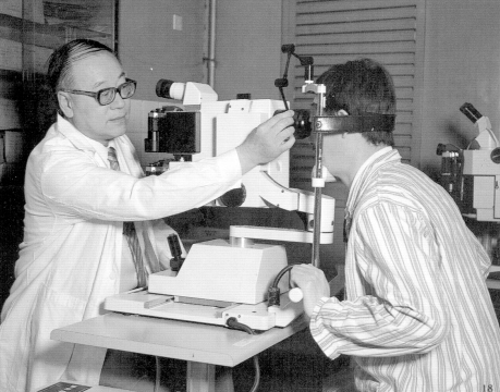 毛主席拒绝手术,主治医生吟诗一首,主席答应:但只用中国制造