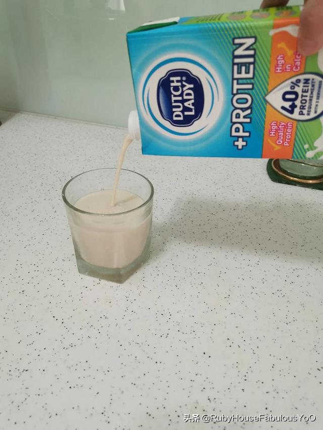 在马来西亚生活最常喝到的国民级牛奶之一-荷兰子母牌牛奶