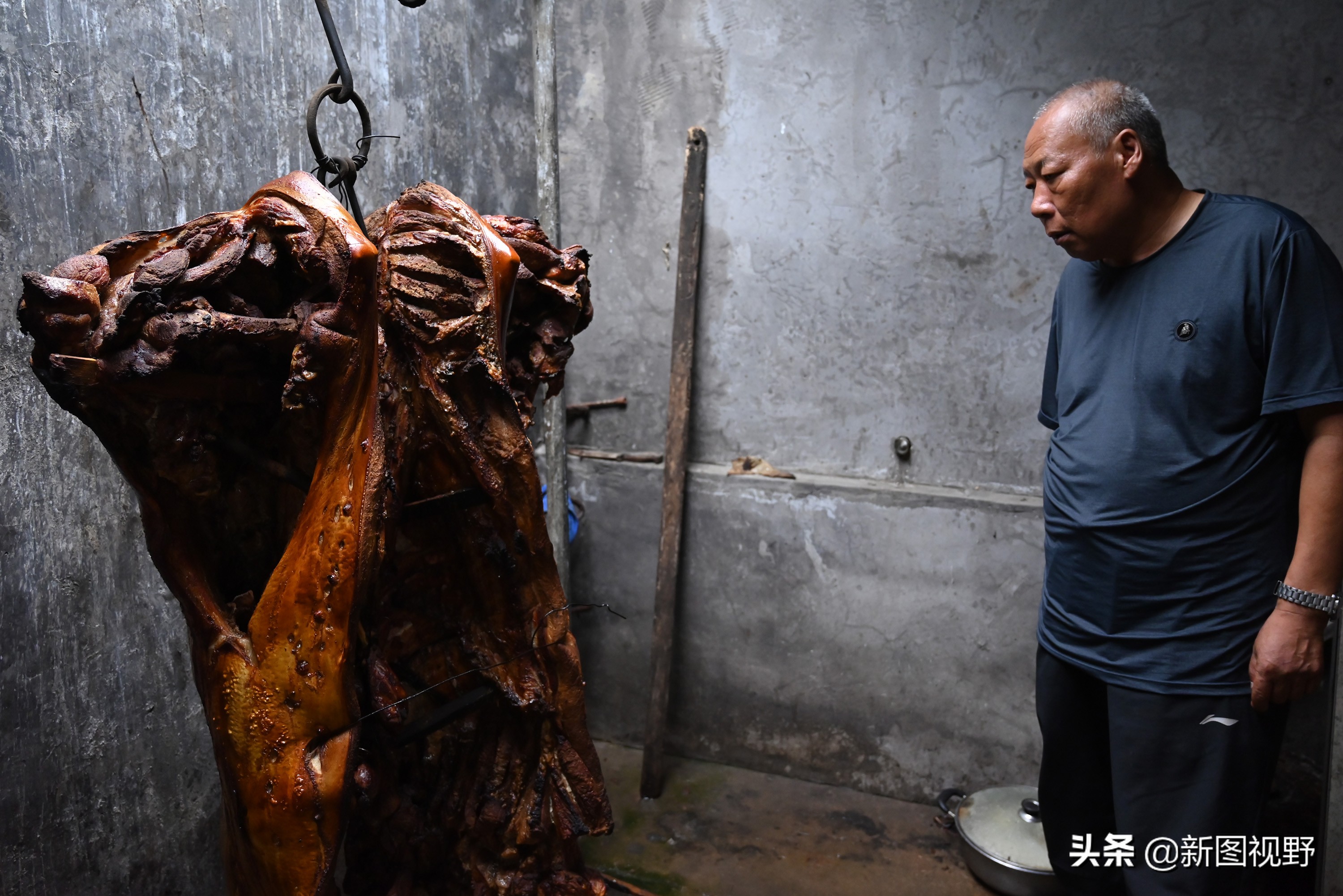 山东夫妻吃货,深夜夫妻驱车400公里吃烧烤