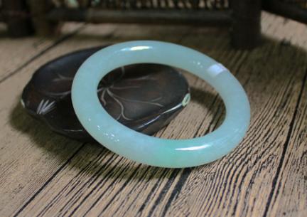 玉镯养护方法,做一个玉手镯