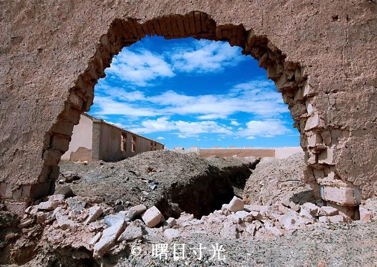 青海与新疆哪个省风景好,青海和新疆景色