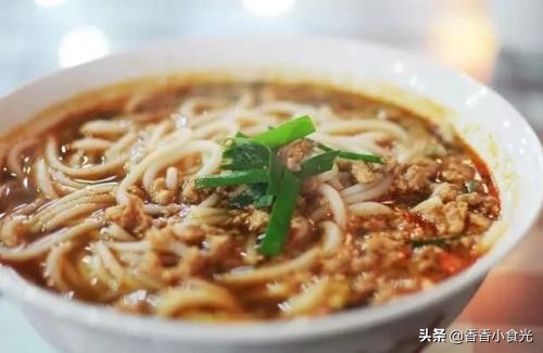 小锅米线的做法和配料视频,鸡汤米线的正宗做法和配方