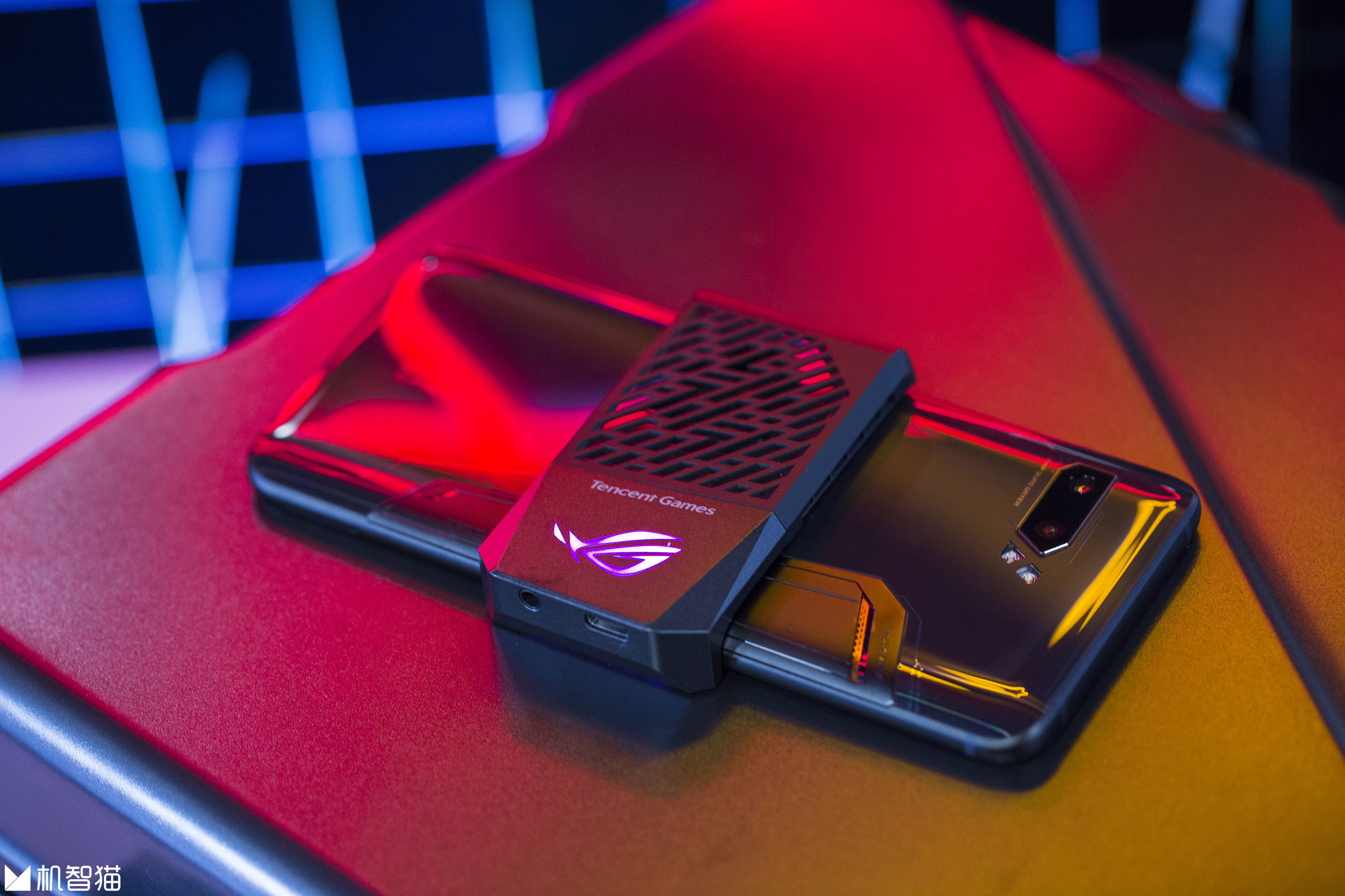 华硕rog6游戏手机,华硕rog2代游戏手机原神