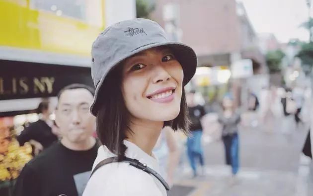 刘雯暌违国际秀场三年重返时装,刘雯暌违国际秀场三年重返时装周