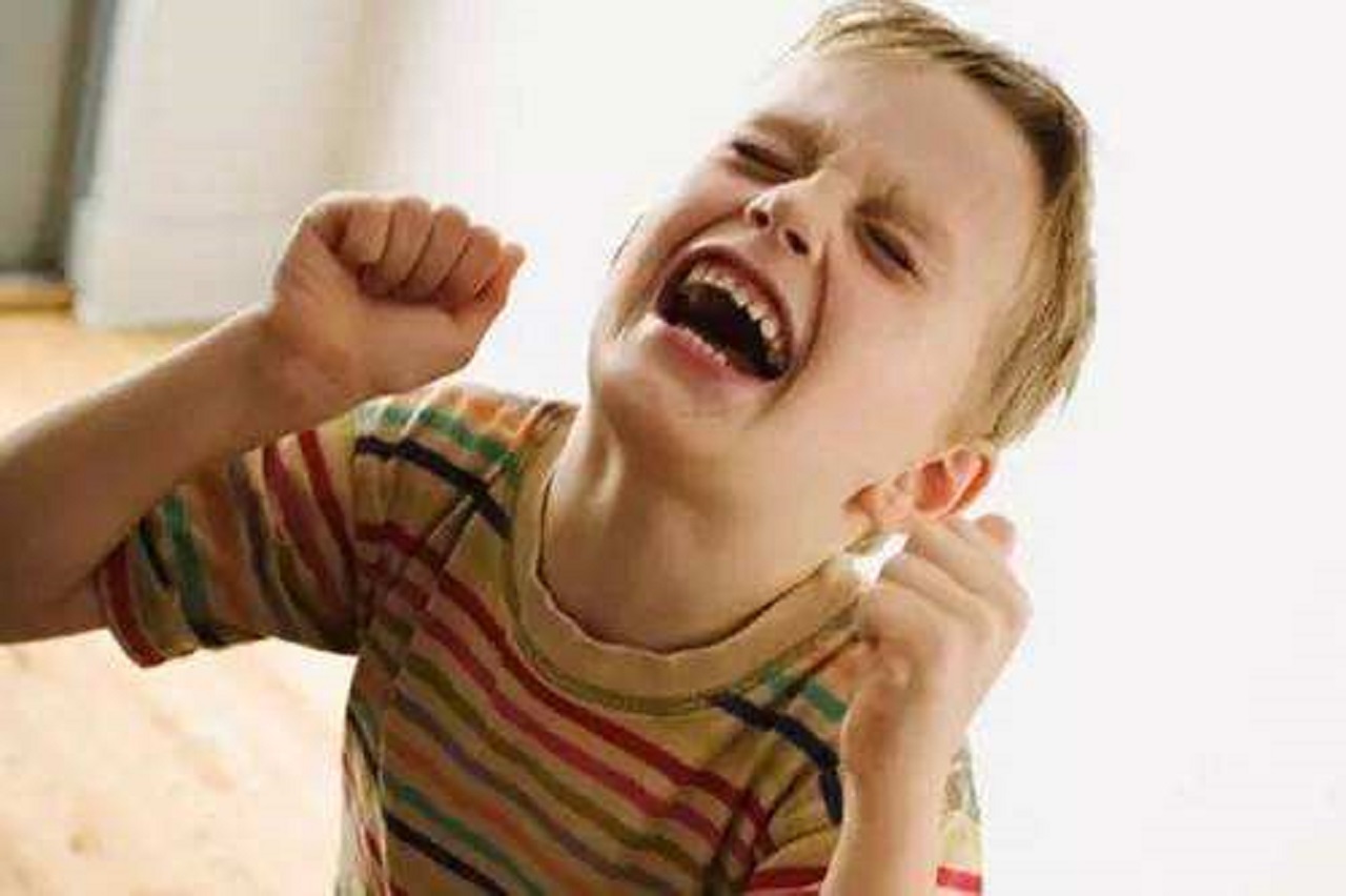 孩子被嘲笑了怎么跟孩子沟通呢,孩子被嘲笑如何开导孩子