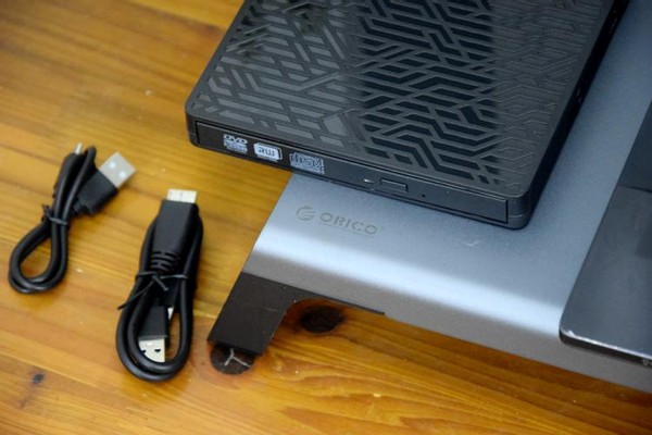 免驱刻录光驱,一专且多能