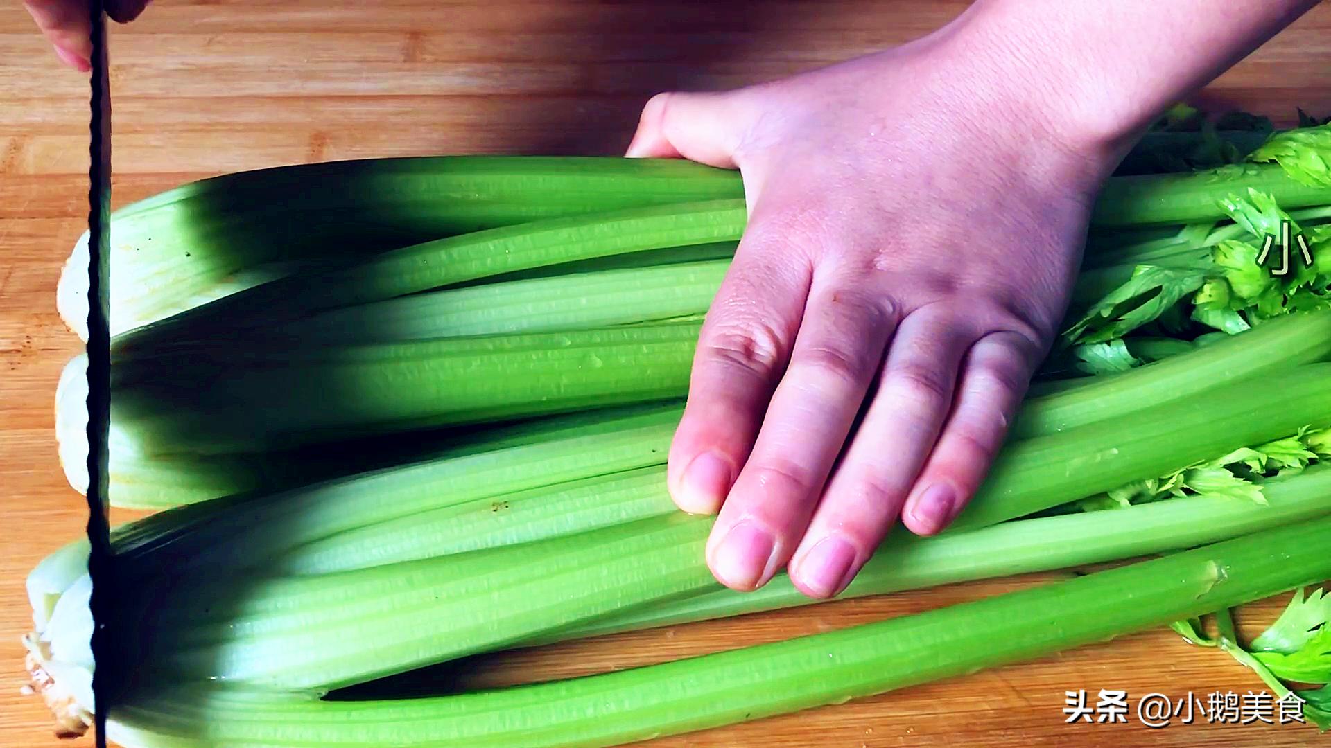 卷心菜芹菜胡萝卜怎么腌才最好吃,腌制芹菜的6种家常做法