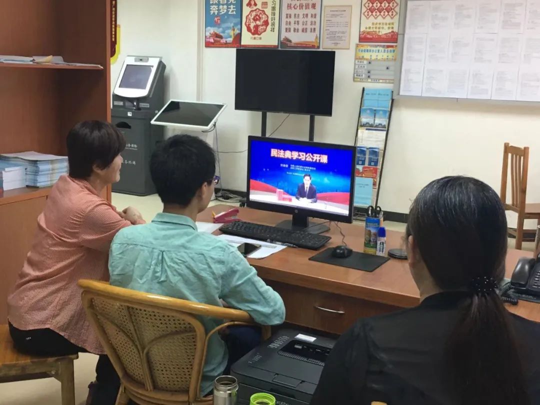 基层普法助力法治建设,基层普法与依法治理