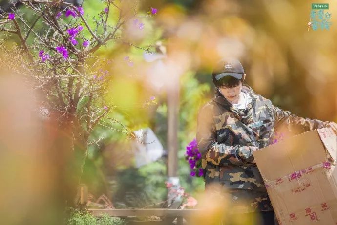 易烊千玺从小鲜肉到晋升影帝,易烊千玺的流量惊呆老前辈