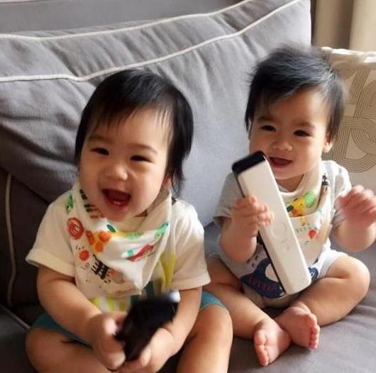如何一个人独自带双胞胎,一个人带双胞胎日常的生活