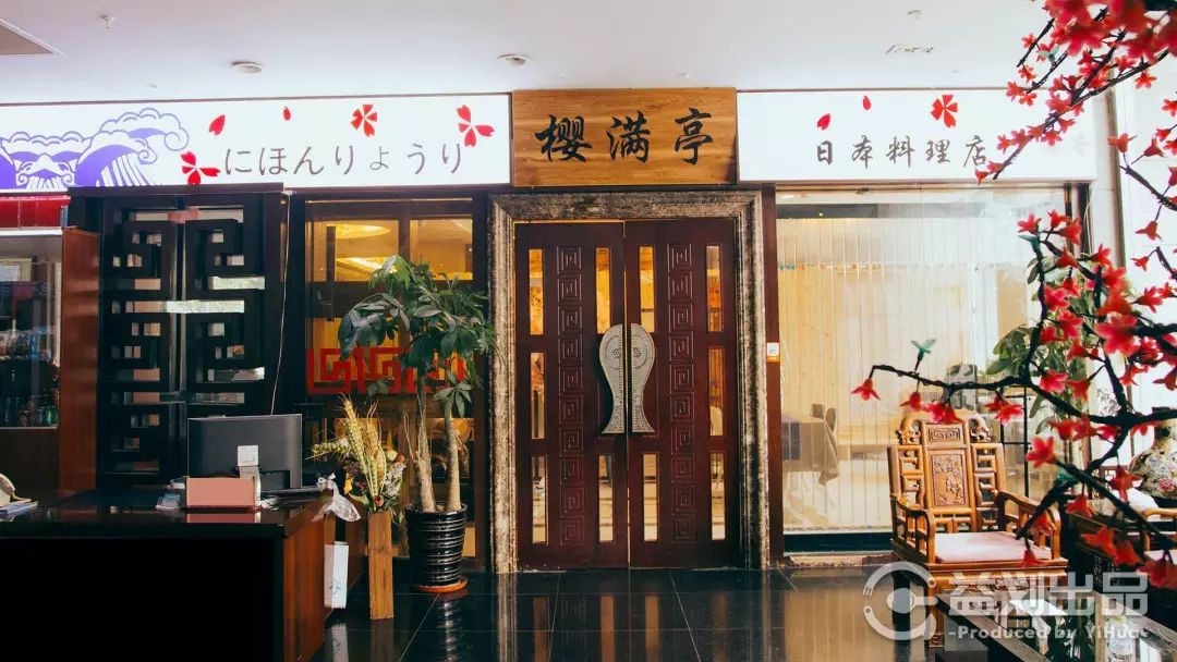 满满一大桌海鲜只要288元,满满一大碗16元吃到饱