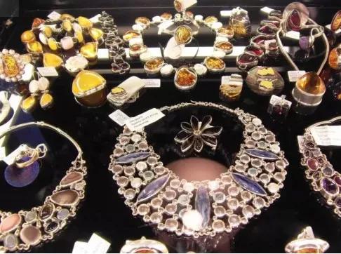 中国最坑的假珠宝,海外抢购珠宝骗局揭秘真相