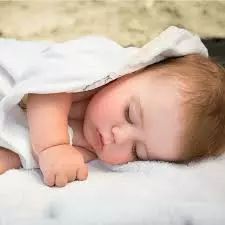 宝宝润肤霜哪个保湿效果好,宝宝用润肤乳好还是保湿霜好