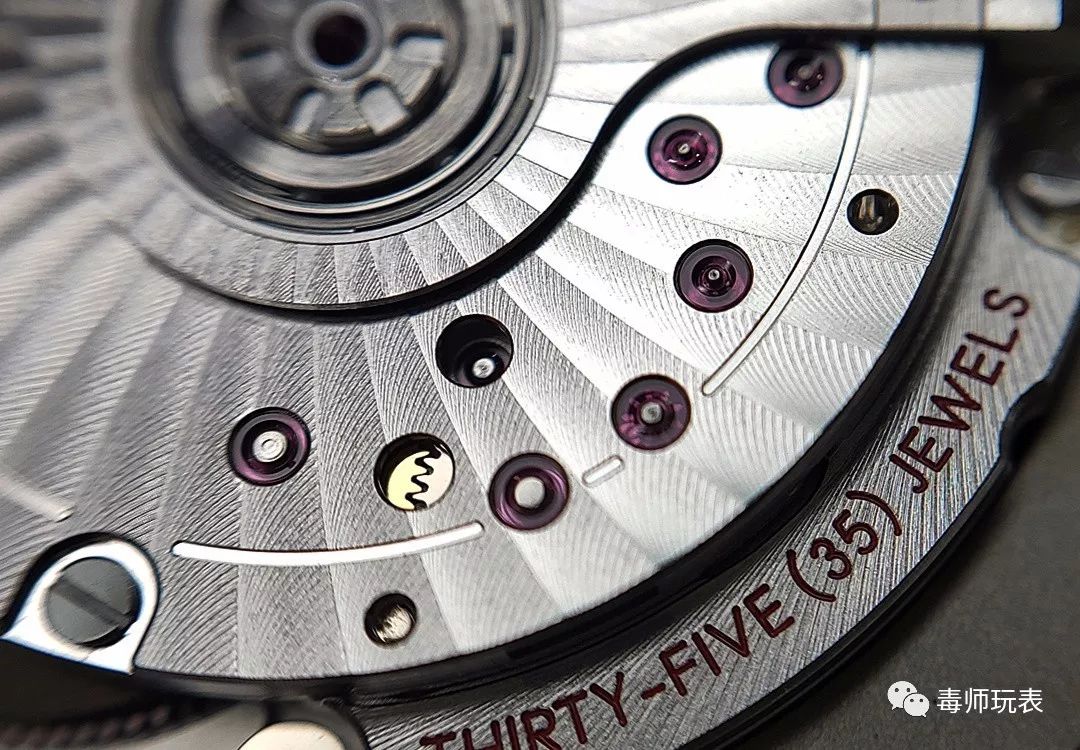 欧米茄海马300机芯是8800还是8806,欧米茄8800与8806机芯揭秘