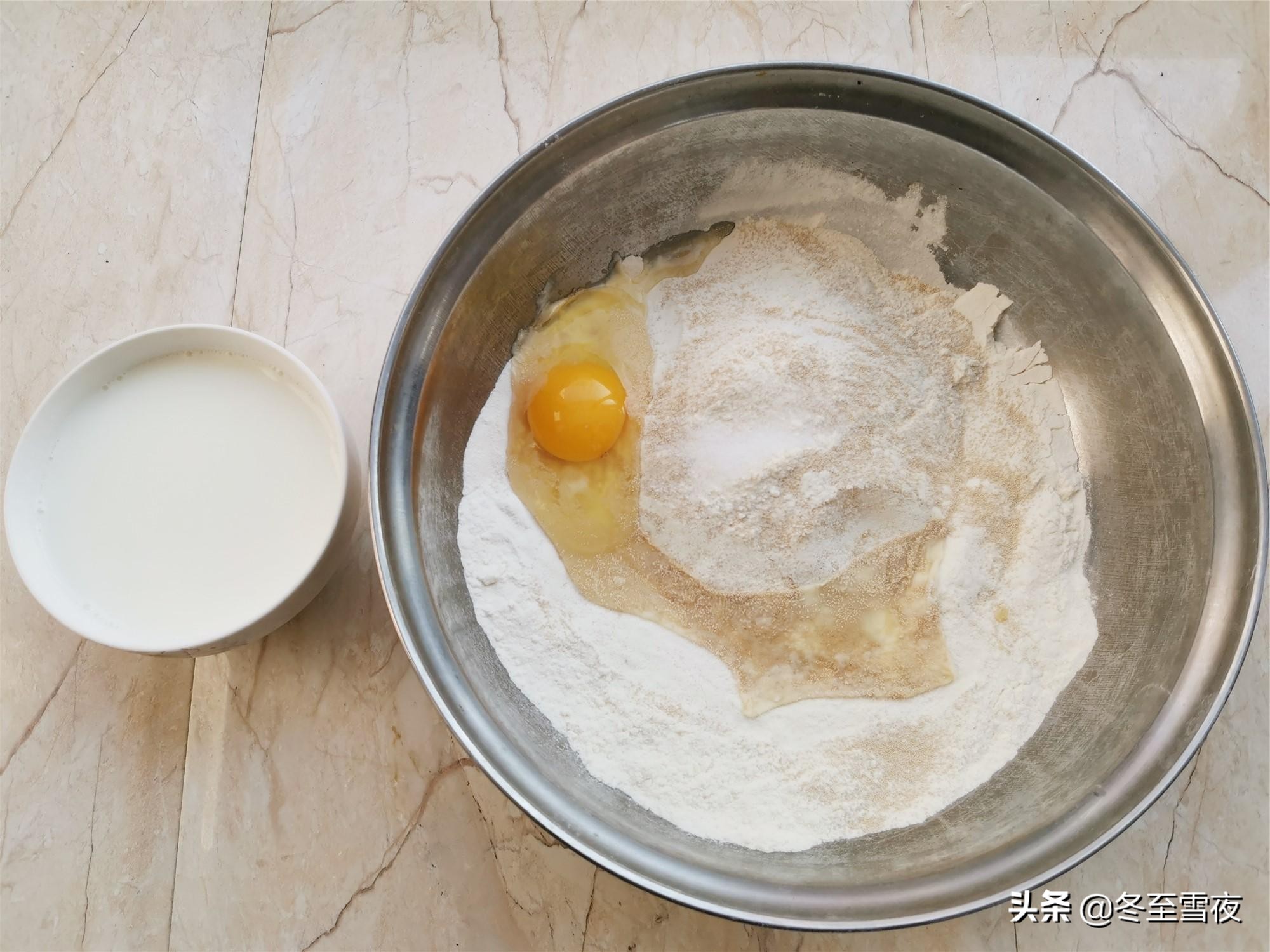 用牛奶鸡蛋做油条的新做法和配方,鸡蛋牛奶油条的做法简单香甜酥脆