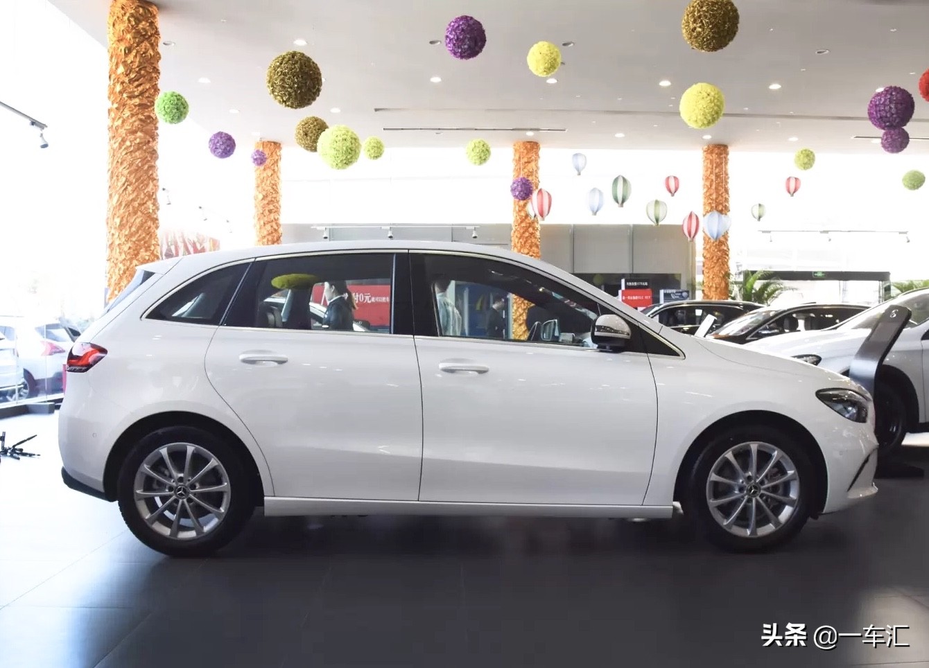 20万左右奔驰a级二手车价格,20多万奔驰2.0t新车落地价