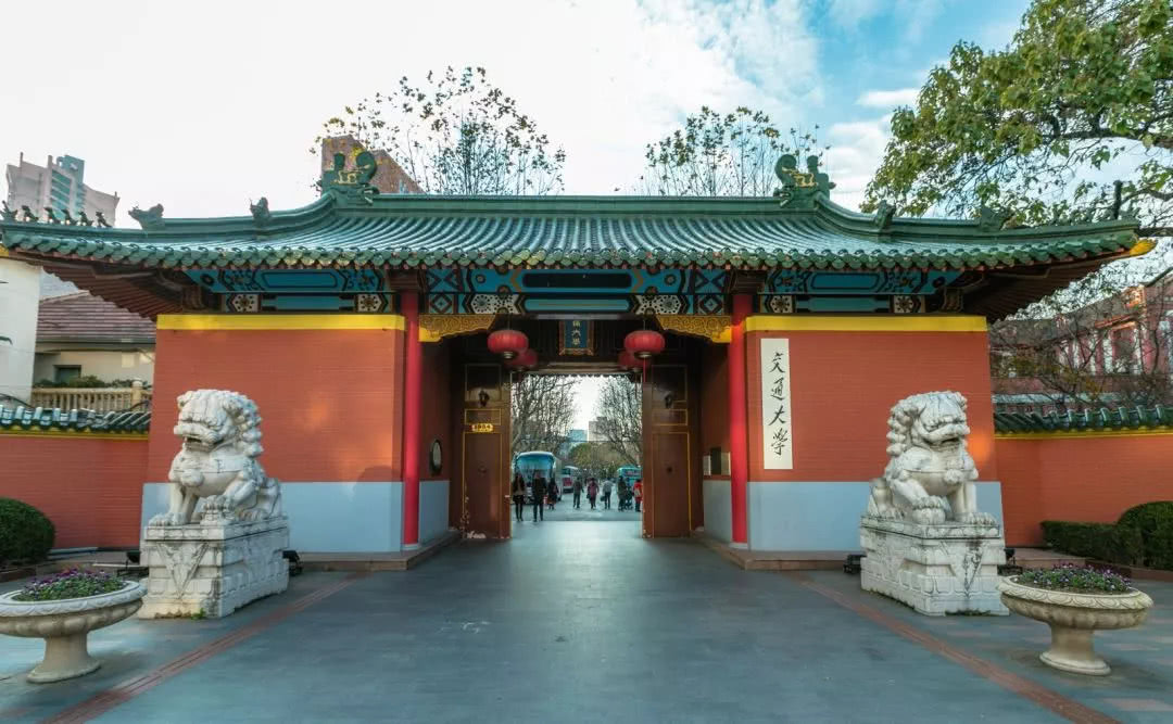 上海全部40所大学排名分为8个档次,上海17所大学最新排名