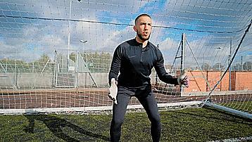 门将必会的三种接球技巧