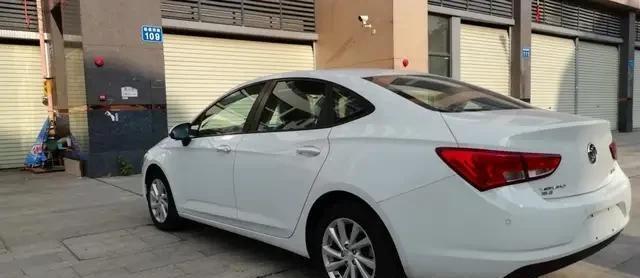 别克威朗15s自动领先型落地多少钱,17款威朗15s自动领先型真实油耗