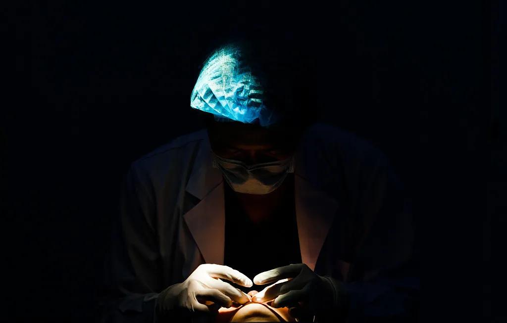 33岁网红抽脂死亡原因,33岁网红抽脂死亡是谁